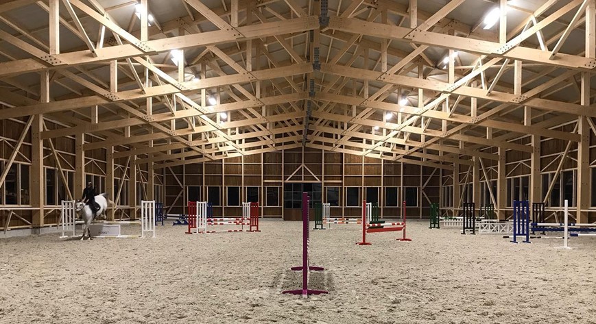 Lighting equestrian facilities by PROXIMAL - HSMG Equitation