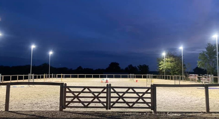 Equit'easy active stable: equine LED lighting by PROXIMAL
