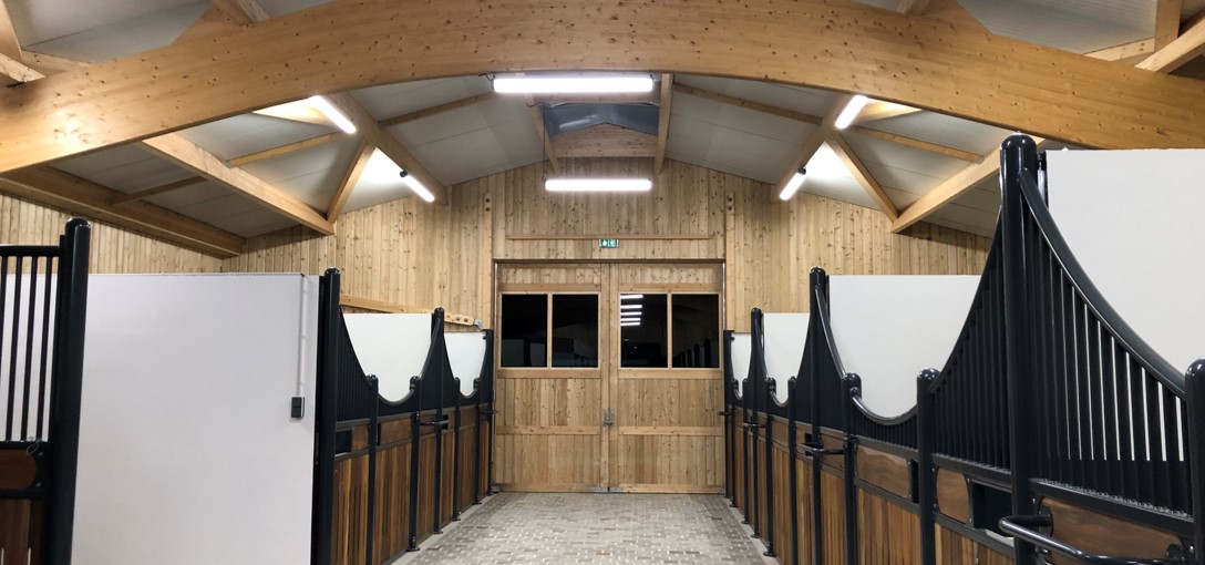 Stables Pascal Lebas: equine LED lighting by PROXIMAL