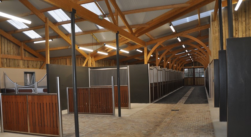 Semilly Stud: lighting the show-jumping stable